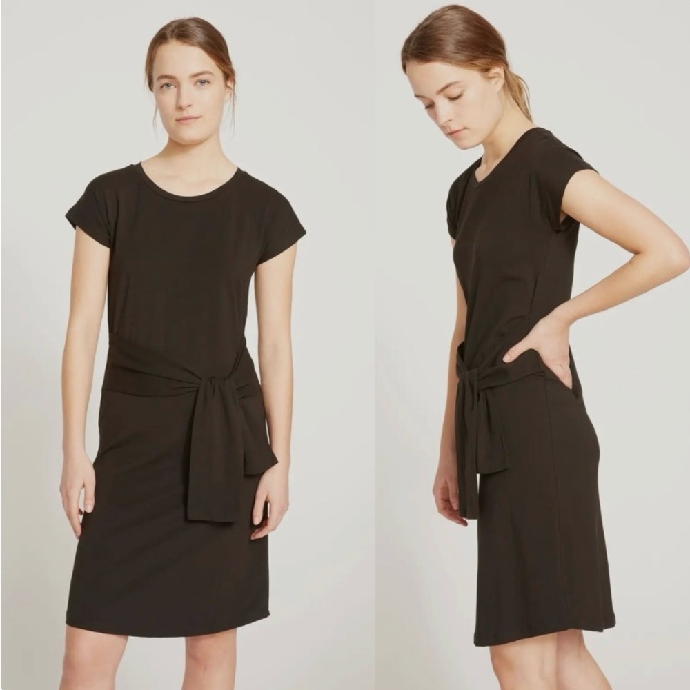 Universal Standard Black Short-Sleeve Tie-Waist Midi Dress